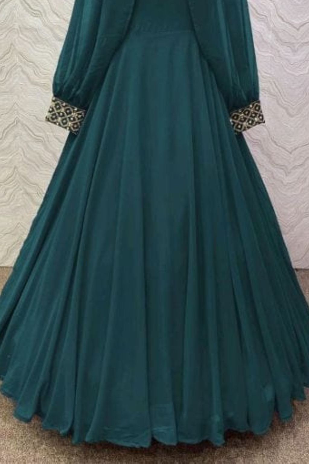 Arabic style long maxi. - Image 3
